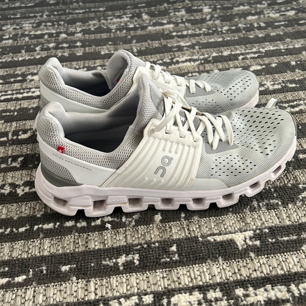 COPY - Women’s On Cloud Cloudswift